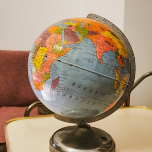 Vintage Weltkugel 60er Jahre von Cartes Taride Original Mappemonde Metallkugel Sammlerstücke Seltenes Fundstück Pädagogisches Dekor