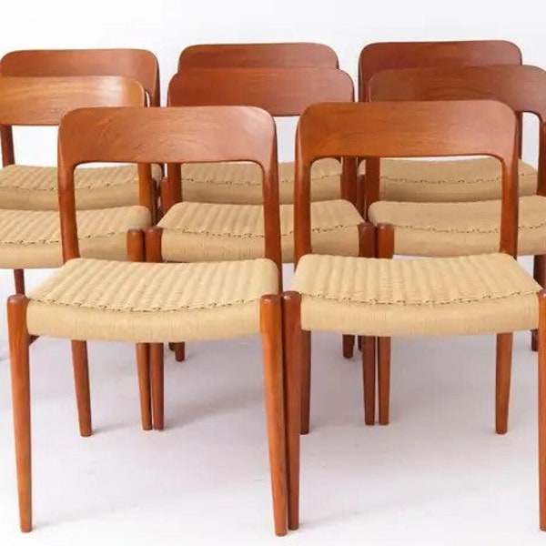 8 sillas vintage de Niels Otto Moller,  años 50 con asientos nuevos en cordón de papel