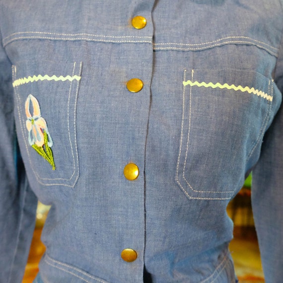 RARE! VINTAGE 1970s Embroidered Chambray Denim 2 … - image 3