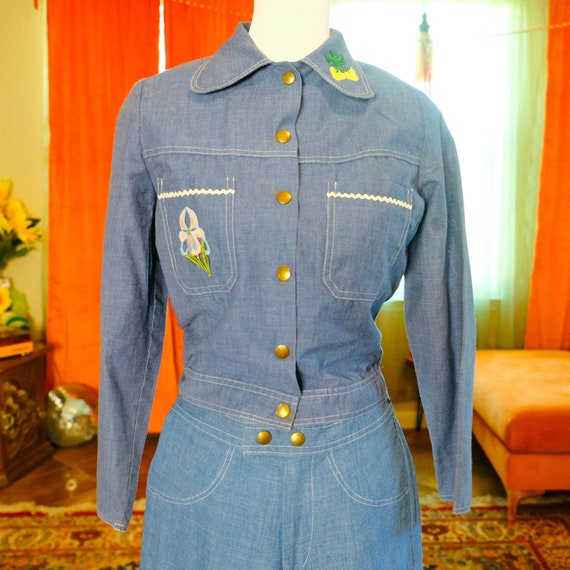 RARE! VINTAGE 1970s Embroidered Chambray Denim 2 … - image 2