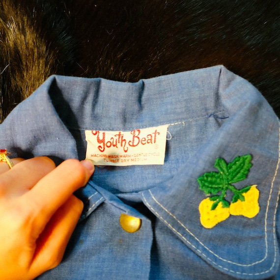 RARE! VINTAGE 1970s Embroidered Chambray Denim 2 … - image 5