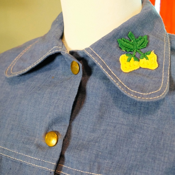 RARE! VINTAGE 1970s Embroidered Chambray Denim 2 … - image 4