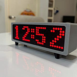 Wi-Fi Smart LED Clock