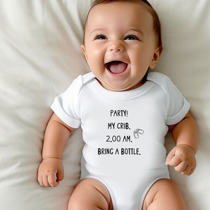 Funny Bodysuit, Funny Baby Outfit, Cute Baby Outfit, Party At My Crib Bodysuit, Funny Baby Clothes, Baby Girl Clothes, Baby Boy Bodysuit zdjęcie 2