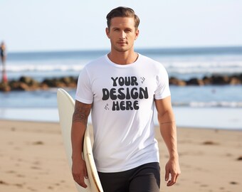 Mockup da spiaggia Bella Canvas 3001 da uomo / T-shirt bianca Gildan maschile / Mockup da spiaggia da uomo / Mockup di maglietta bianca modello maschile / Mock-up da uomo estivo