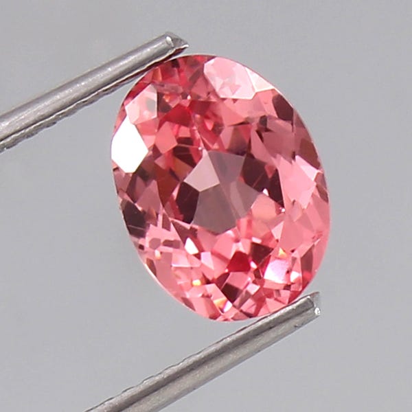 Oval Padparadscha Sapphire Loose Gemstone | 9x7mm Ceylon, September Birthstone