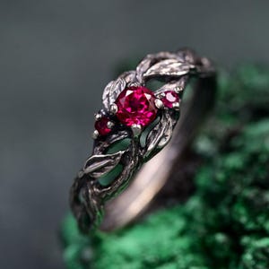 Oxiderad sterlingsilverbladring, Rubinarmband i livets träd