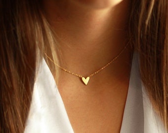 Delicate Heart Love Necklace | Dainty Gold Heart Necklace Choker | Timeless Everyday Necklace | Minimal Heart Charm Choker | Friendship gift