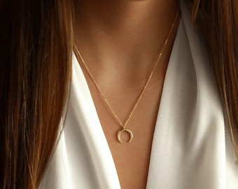 Collar con colgante de cuerno de media luna / Collar de luna creciente / Collar de cuerno / Collar de colmillo de cuerno doble