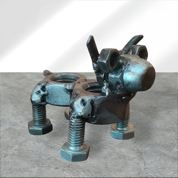 Metal Pitbull Figurine, Nuts and Bolts Dog Sculpture, Welded Pitbull Art, Scrap Metal Puppy Statue, Unique Gift for Dog Lovers, Desk Decor