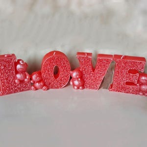 Vela LOVE Vela grande con letras de amor Regalo romántico definitivo Decoración para el día de San Valentín Vela con forma de osito de peluche rosa Letrero de boda con amor DIY independiente