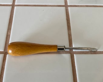 Vintage skilcraft hook latch made in ENGLAND