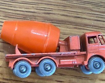 Matchbox 1961 Lisney orange cement mixer, number 26 Foden Diecast scale 1:64
