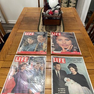 Magazines, Lot of 4 Vintage Life Magazines 1960 (lot B)