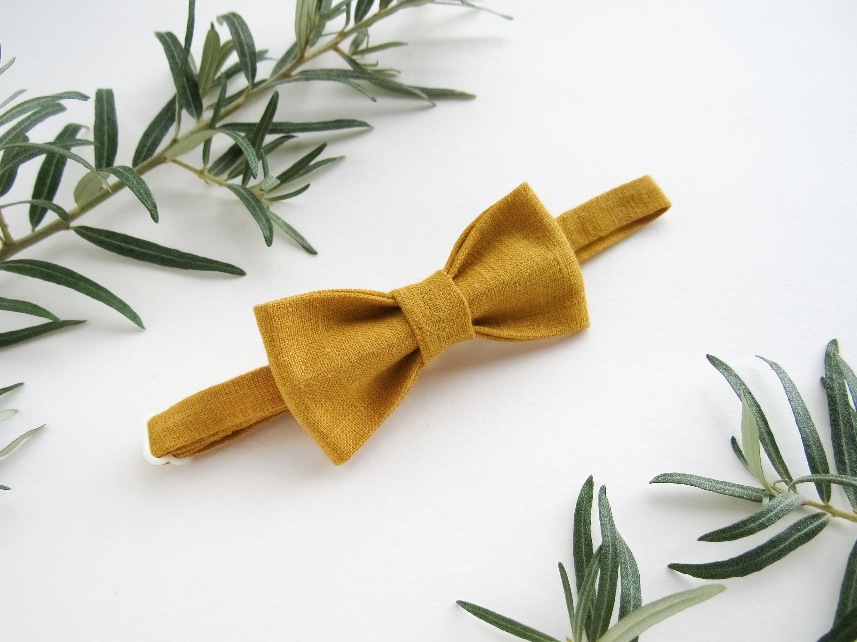 large bow tie pattern