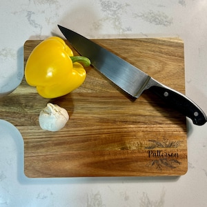 Last Name Acacia Cutting Board, Engraved Wood Cutting Board, Personalized Wedding Gift, Housewarming Present, Charcuterie Board