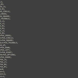 Puede incluir: Una pantalla de ordenador gris oscuro que muestra líneas de código de programación C. El texto incluye declaraciones de variables y definiciones para botones de mando de PlayStation 4 como ADS_BTN, FIRE_BTN, SPRINT_BTN y varias entradas.