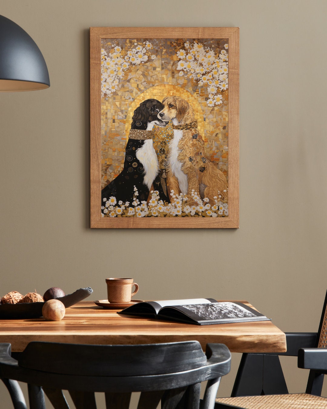 グスタフ・クリムトの接吻 - 犬を描いた有名な絵画のパロディ、高品質