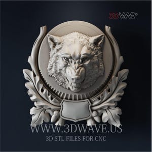 Puede incluir: Escultura en relieve de color blanquecino que representa la cabeza de un lobo, enmarcada por hojas de roble y bellotas. El diseño incluye el texto "WWW.3DWAVE.US" y "3D STL FILES FOR CNC".