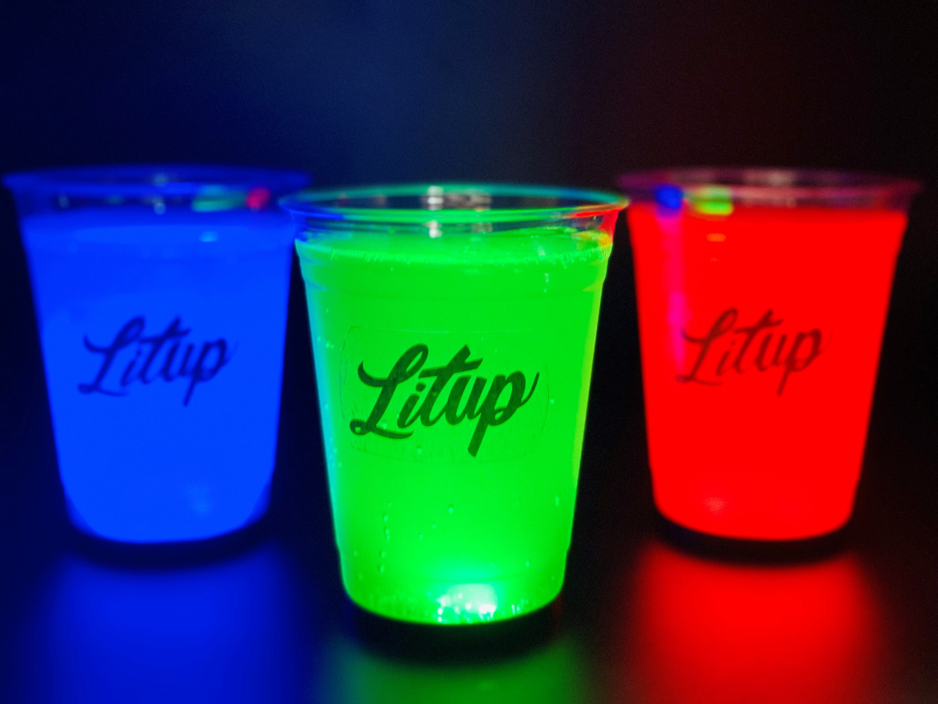 LED Flashing Light Up Glass - Unique Lights Drinking Glass For Halloween  Cocktail, Birthday Squad Cups, Fun Drinking Accessories, Novelty LED Light  Up