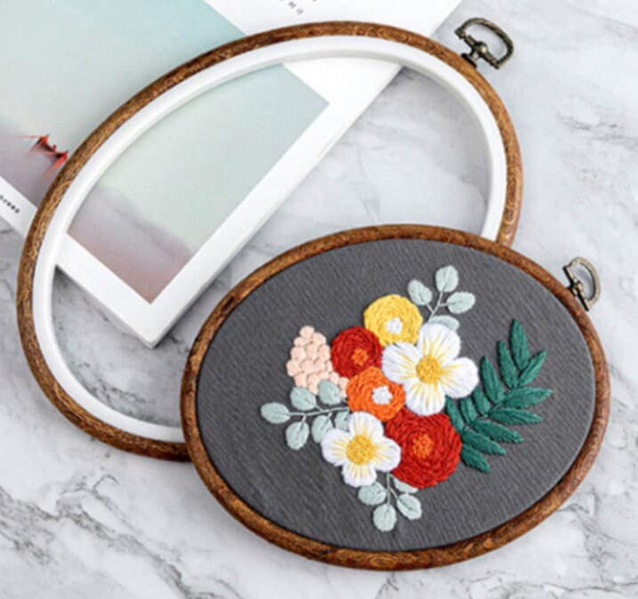 4 Cercles à Broderie Ovales 6,3x4,7 Pouces - Cadre Bois Imité Avec Anneau Laiton, Pour Couture Et Décoration Murale - 9