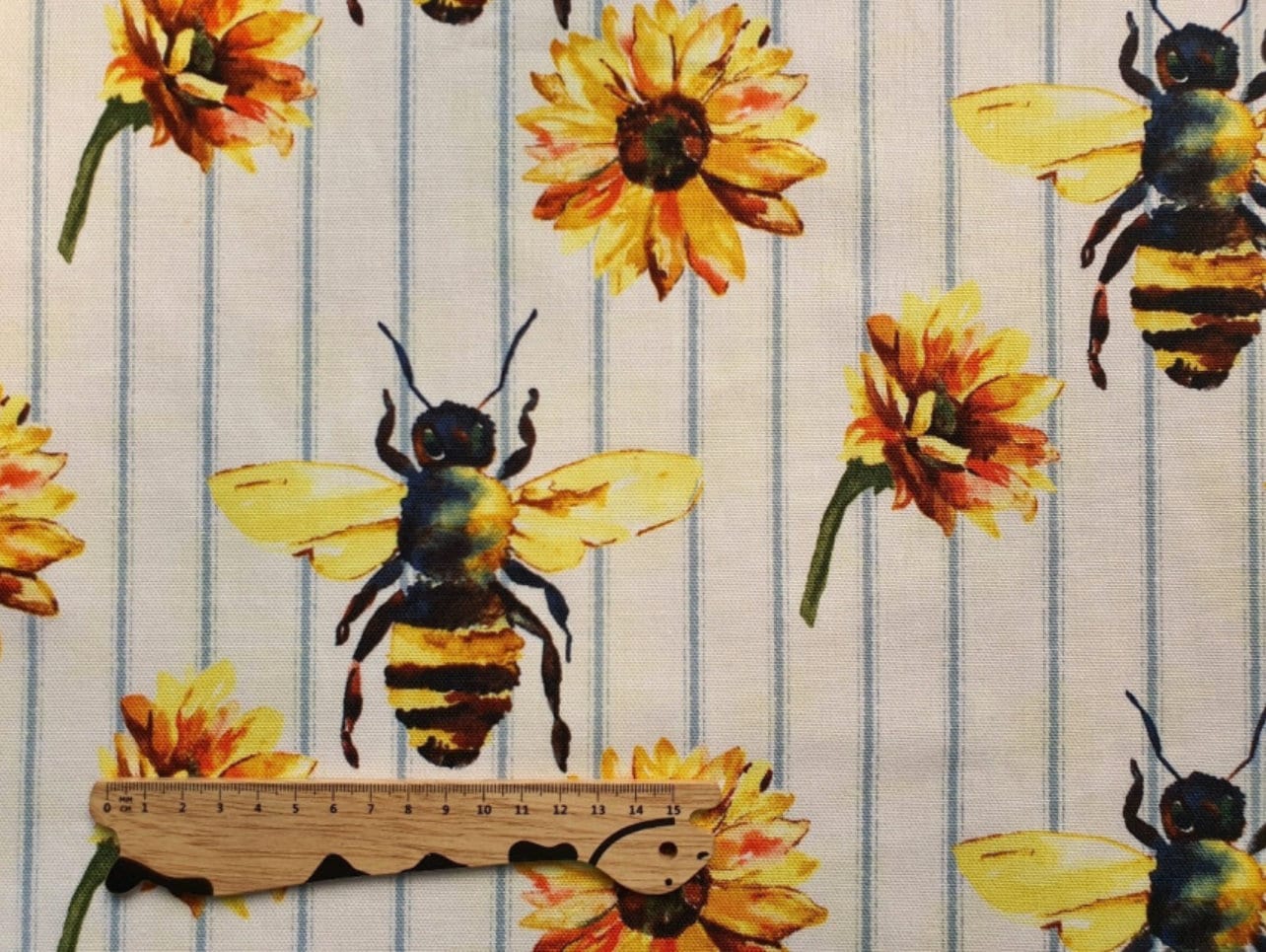 By yard hobby lobby fabrics sunflower bumblebee design 100 oxford