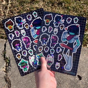 holographisch/glossy Deltarune 8 inch Sticker Seiten Bild 3
