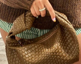 Woven tote, Shoulder Bag, Luxury Vegan Leather Bag, Dumpling Bag, Minimalistic and Elegant womens Style bag , Durable braided knot woven bag