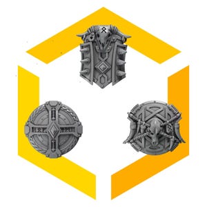 Könnte beinhalten: Drei graue Fantasy-Schilde mit aufwendigen Designs. Ein Schild ist rechteckig mit Stacheln und einem Schädel, ein anderes ist rund mit Runen, und das dritte ist rund mit einem Schädel und Hörnern. Die Schilde sind vor einem gelben geometrischen Hintergrund.