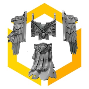 Op de afbeelding: Een 3D-geprint plastic model van een Space Marine borstpantser, vleugels en rok. Het pantser is grijs en heeft een schedel- en vleugelontwerp. De vleugels zijn aan de achterkant van het pantser bevestigd en de rok aan de voorkant.