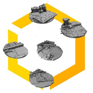 Op de afbeelding: Vijf grijze plastic miniaturen met verschillende texturen, ontworpen voor tabletop gaming.