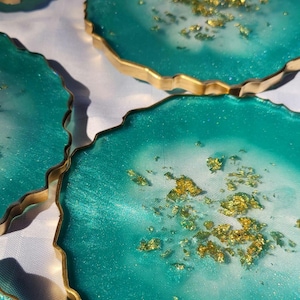 Dessous de verre en résine turquoise et or de style géode, boisson et sous-bock décoratif pour votre maison, bureau ou cadeau de pendaison de crémaillère, sous-bocks café