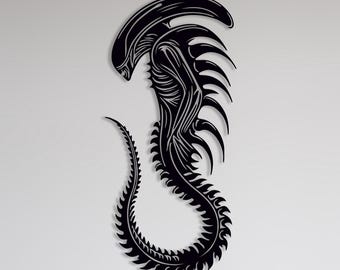 Xenomorph Metal Wall Art: Sci-Fi Alien Monster Decor
