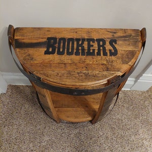 Half Round Bourbon Barrel side table - Engraved Bild 7