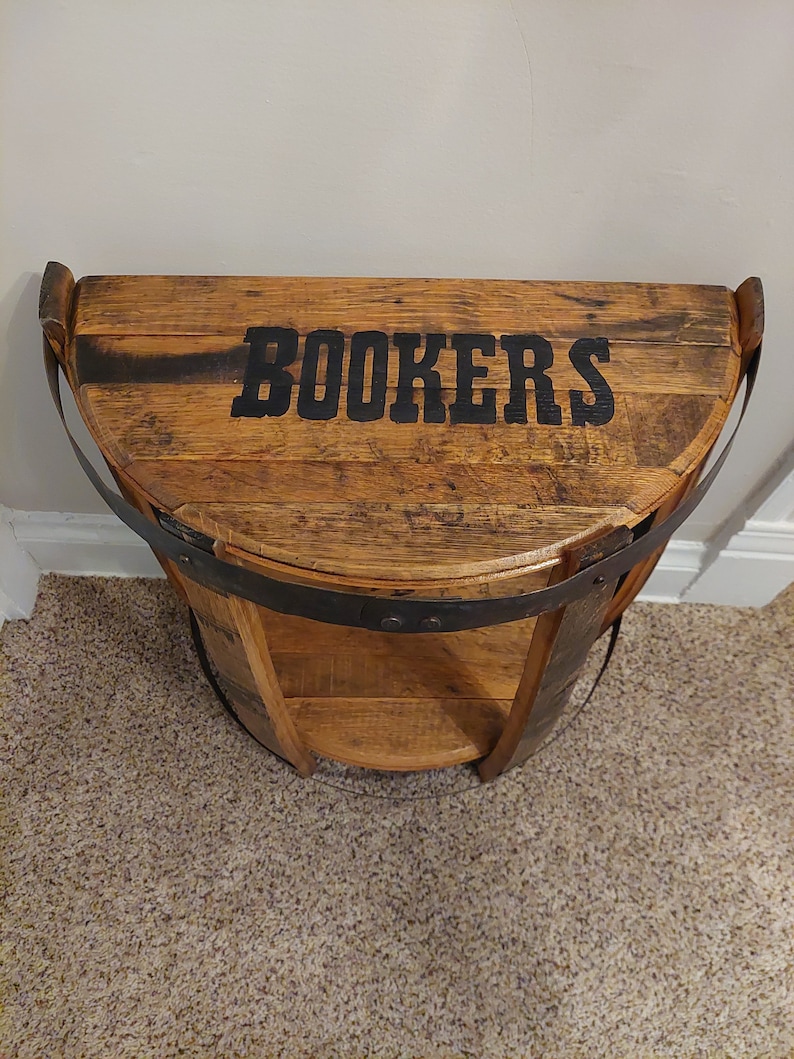 Half Round Bourbon Barrel side table - Engraved Bild 7