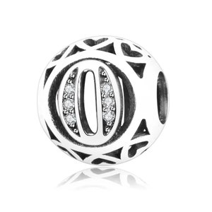 Ciondolo con numeri 2023 adatto per bracciale Pandora in argento sterling 925 immagine 4