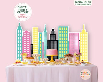 Recortes gigantes de superhéroes para fiesta, edificios de superhéroes, ideas para fiesta de superhéroes, decoración de recortes de superhéroes, edificios de ciudad recortados a tamaño real.