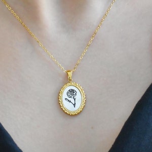 Collier floral d'anniversaire avec breloque fleur de naissance en or, cadeau Saint-Valentin personnalisé, breloques topaze imperméable minimaliste personnalisée, chaîne en or