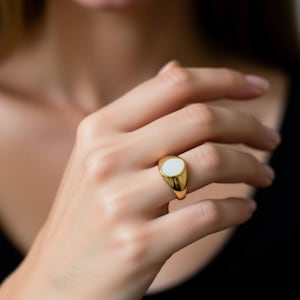 Gold Pearl Statement Ring, Gold Filled Ring, Gold Shell Pearl Signet Rings, Vintage Jewelry Non-Tarnish Elegant Pearl Ring Jewelry for Women