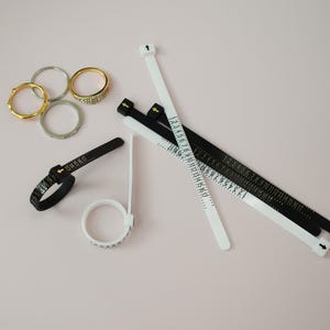 Ring Sizer Adjustable rings size tool, Reusable Chart, Adjustable Plastic Ring Size, Finder Full Half Size US, Ring Size Tool True Ring Size