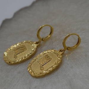 Boucles d'oreilles dorées ovales 12 signes du zodiaque Scorpion, cadeau maman Constellation Hoop Huggies Boucles d'oreilles pendantes Grand ensemble de bijoux d'anniversaire