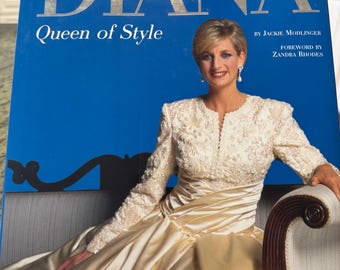 VINTAGE- DIANA Queen of Style by Jackie Modlinger