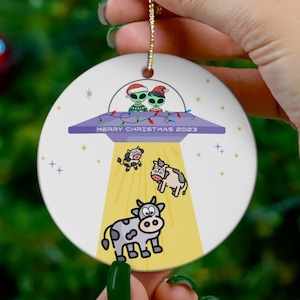 Cow UFO Christmas Ornament, Alien abduction, Christmas Alien Ornament, Extraterrestrial Believer Gift, UFO Spaceship Beaming funny Cows