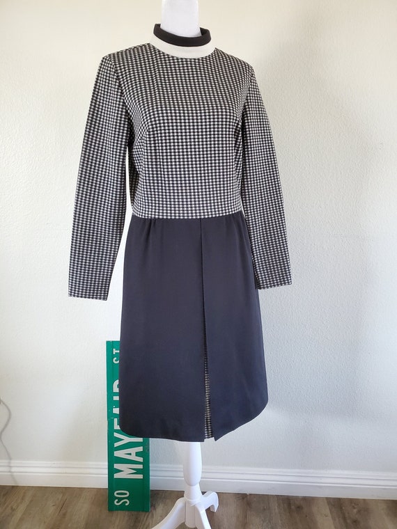 1970s B&W gingham long-sleeved dress with dual col