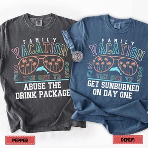 Komfortfarben * Benutzerdefinierte Familienurlaub 2025 Shirts, 2025 lustige Urlaub Gruppenshirts, Familienausflug Gruppe Shirts, Sommerferien Familienshirt