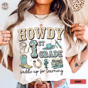 Komfortfarben * Howdy Erstklässler Western zurück zu Schullehrer-Shirt, Grundschullehrer-Gruppenhemden, zurück zu Schulgruppenhemden