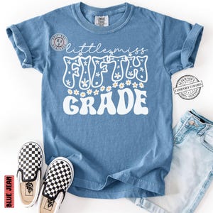 Camisa de algodón retro para niños de quinto grado, de Comfort Colors*, para el regreso a clases, para el primer día de clases, con estampado floral retro para estudiantes de quinto grado.