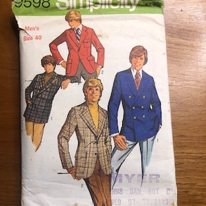 Simplicity 9598 Herrjacka i figurnära passform, storlek 40, pappersmönster. Inte en PDF.