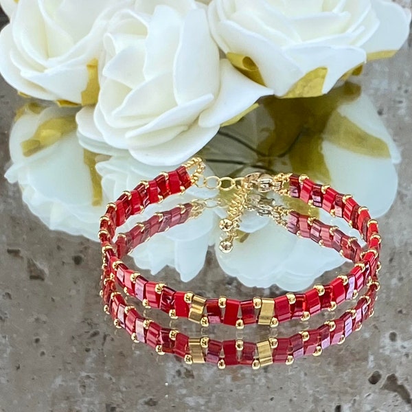 Bracelet tissé Zigzag en perle Japonaise en verre, perle Miyuki half tila plate rouge et plaqué or et perle de rocaille plaqué or