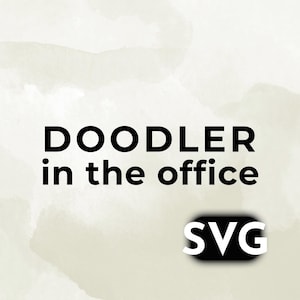 Puede incluir: La imagen presenta el texto "DOODLER in the office" en negrita, en negro. Debajo, un logotipo SVG en blanco y negro. El fondo tiene un efecto acuarela con tonos beige y blanco.